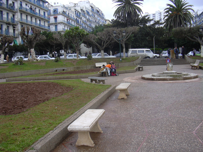 photos/2004 Alger/0322 Square Guillemin.jpg